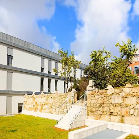 Modern @ Palacio De Cristal *