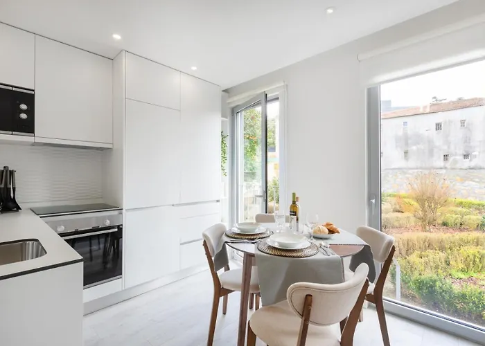 Modern @ Palacio De Cristal Lägenhet